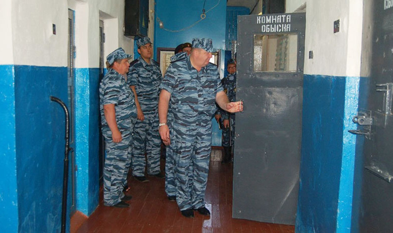 Сотрудники исправительного учреждения 