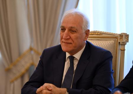 Главы Армении и Азербайджана утвердили регламент комиссий по границе