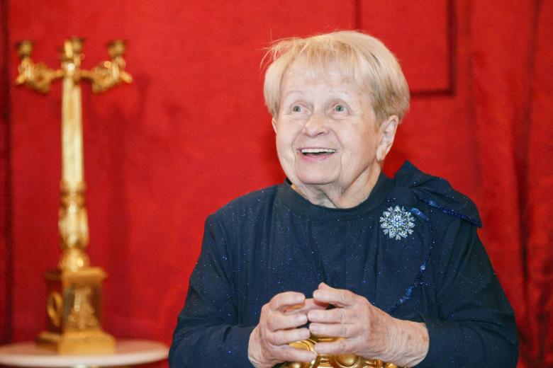 Александра Пахмутова