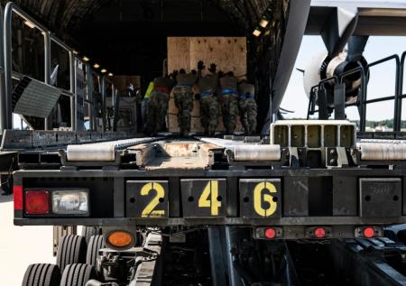 Украина может остаться без помощи от США до января