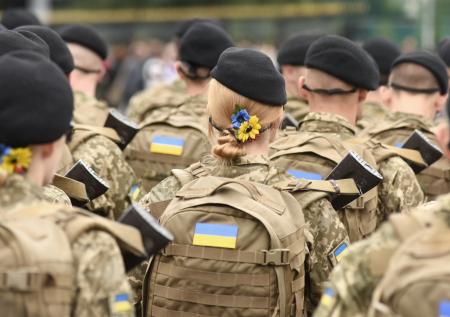 На Украине на год перенесут постановку женщин на воинский учет