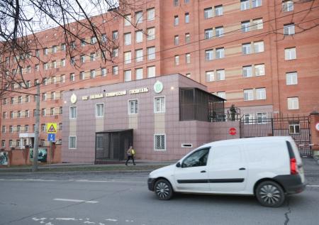 Сын Рогозина опроверг сообщения об ухудшении состояния раненого отца