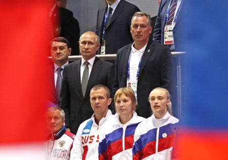 Путин встал во время гимна Украины на Европейских играх