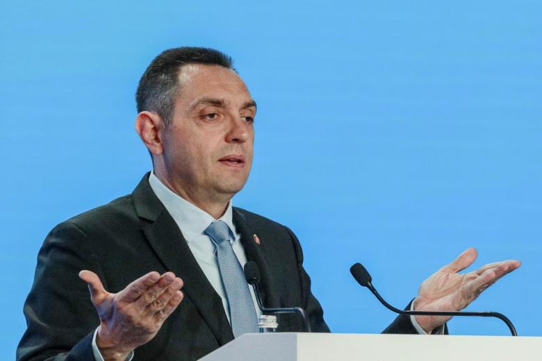Александр Вулин