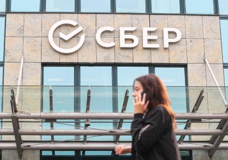Россияне пожаловались на двукратное списание денег из-за сбоя «Сбера»