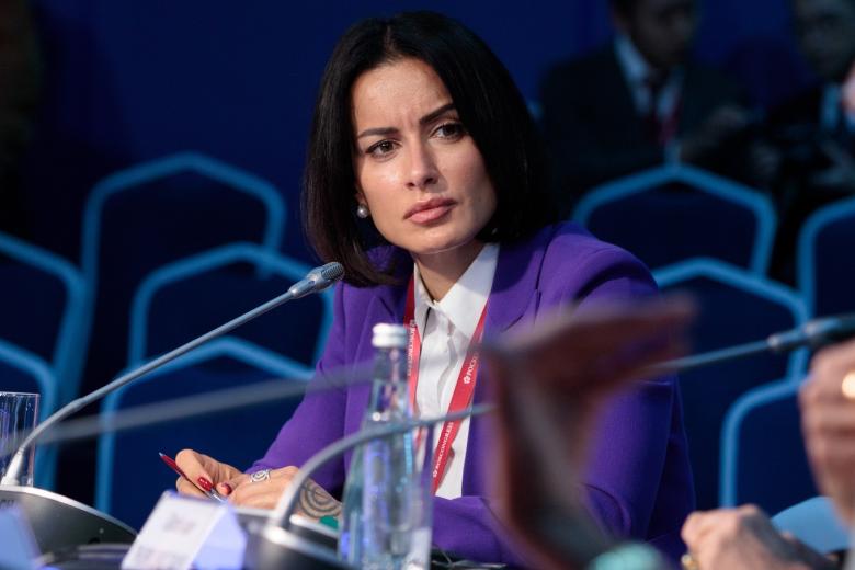 Тина Канделаки