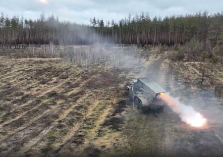Военный рассказал о дуэлях артиллерии на берегу Каховского водохранилища