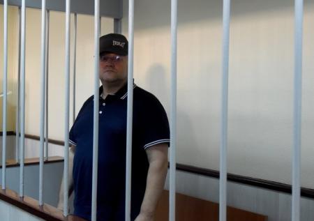 Генерал Дрыманов обвинил следователей в пьянстве во время обыска его дома