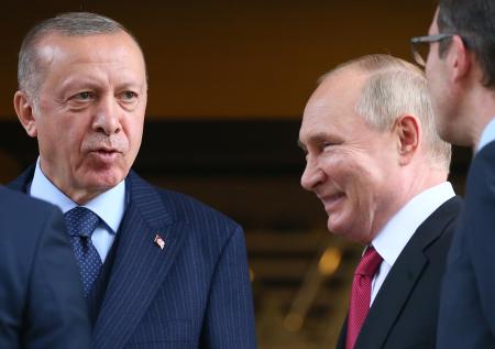 С ними вот что происходит: у России и Турции плохо получается дружить