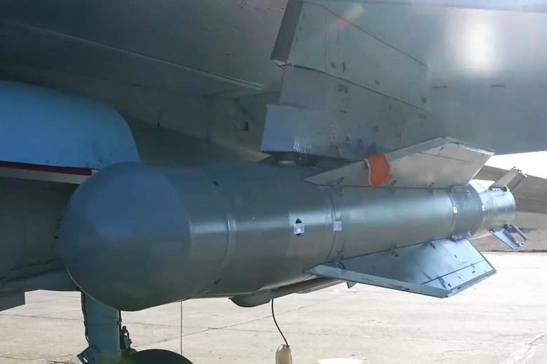 УПАБ-1500Б под крылом Су-35С