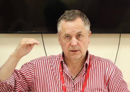 Народный артист РФ рассказал о чиновниках, которые увезли гостайны на Запад