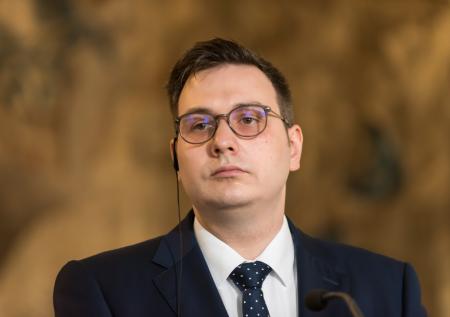 «Номер забронирован»: Захарова пригласила главу МИД Чехии в Крым