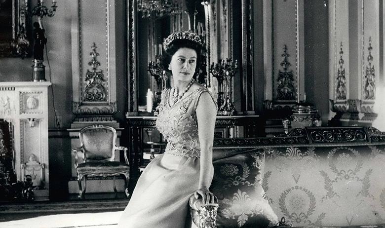 Королева Елизавета II