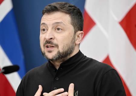 Зеленский не будет обращаться в КС по вопросу легитимности