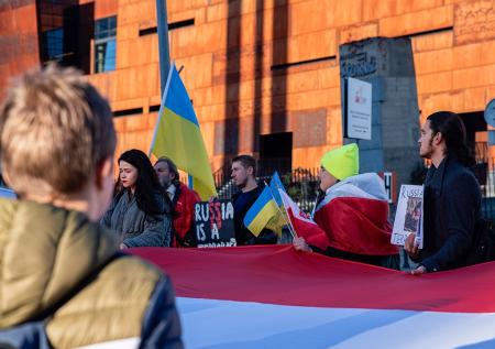Живущие на круизном судне украинские беженцы жалуются на неудобства