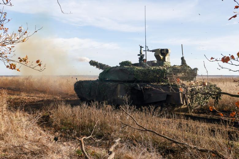Танк Т-90М «Прорыв» во время боевой работы
