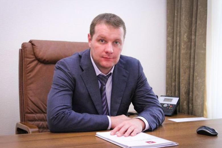 Роман Золотов
