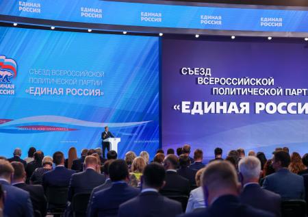 «Единая Россия» выбирает время для кадровых реформ
