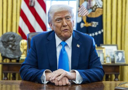 В Госдуме высмеяли намерение Конгресса США объявить импичмент Трампу