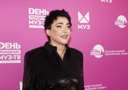 «Рухнула еще больше»: Лолита раскрыла, когда впервые узнала о скуфах