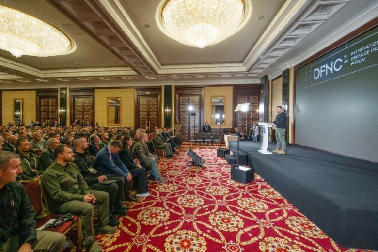 Участие президента Украины в первом Международном форуме оборонных индустрий