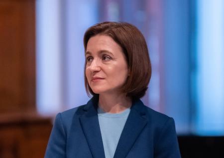 Президент Молдавии получила неудобное предложение от предшественника