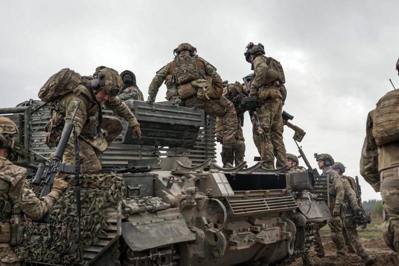 Солдаты ВСУ в зоне боевых действий