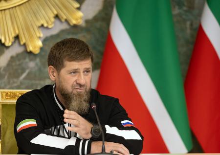 Кадыров назвал преступниками сторонников небинарной гендерной идентичности