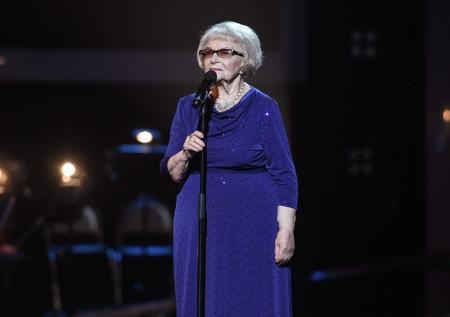 91-летняя победительница шоу «Голос» рассказала, на что потратит миллион