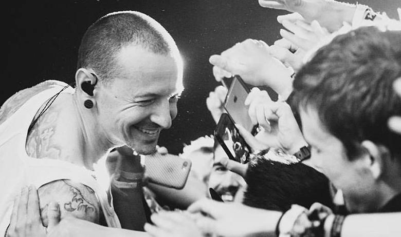 Солист группы Linkin Park Честер Беннингтон 