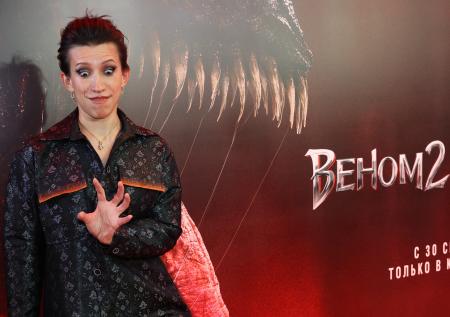 Петров, Водонаева, Калашникова пощекотали нервы на премьере «Венома 2»