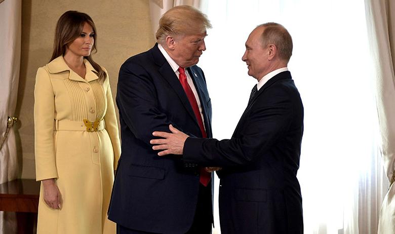 Первая леди США Меланья Трамп, президет США Дональд Трамп и президет РФ Владимир Путин