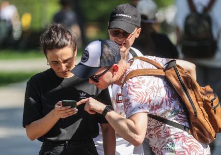 Эксперт оценил возможность вычислить прослушку смартфона спецслужбами