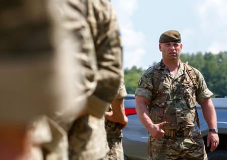 Бывшие украинские боевики рассказали о психах и судимых в ВСУ