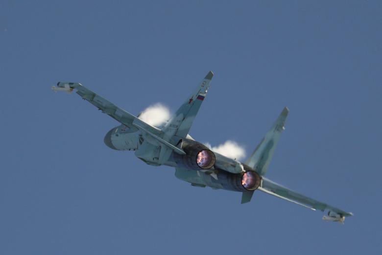 Истребитель ВКС Су-35