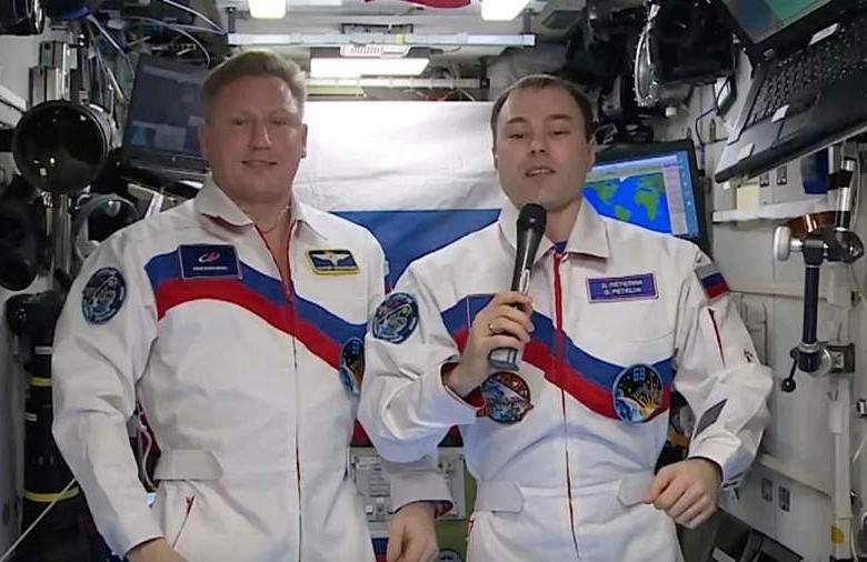 Космонавты Сергей Прокопьев и Дмитрий Петелин