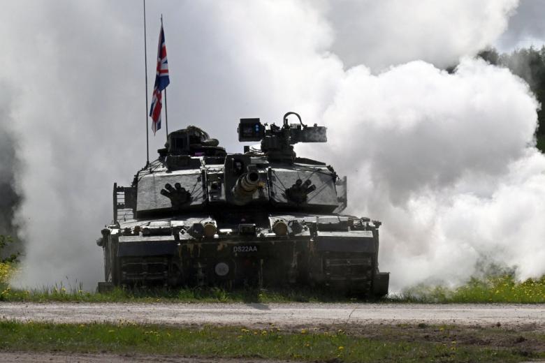 Танк Challenger 2