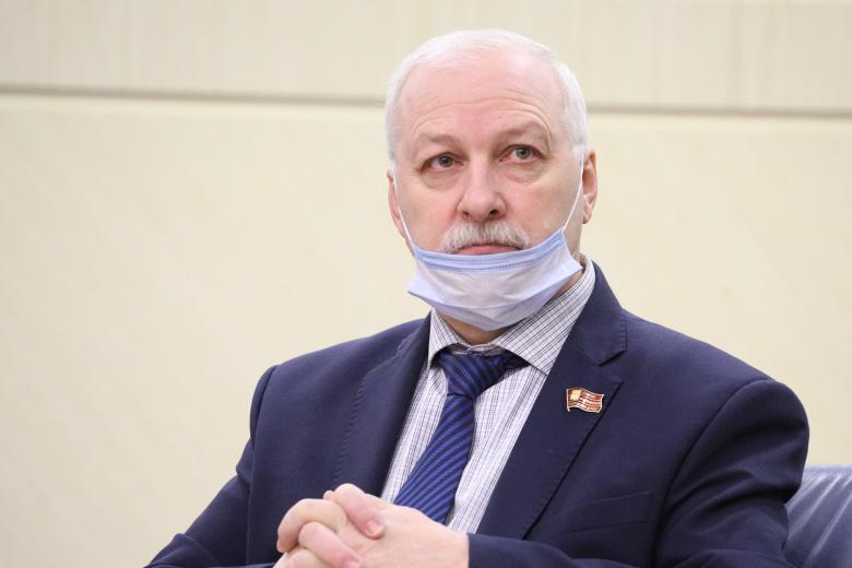 Глава фракции КПРФ в Московской городской думе Николай Зубрилин