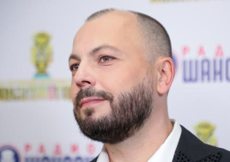 «Слова не песенные»: популярный певец о феномене «Третьего сентября»