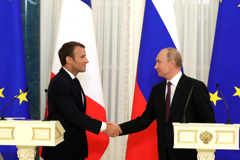 Эммануэль Макрон и Владимир Путин