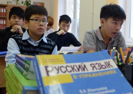 «Дьявол кроется в деталях»: названа проблема экзамена для детей мигрантов
