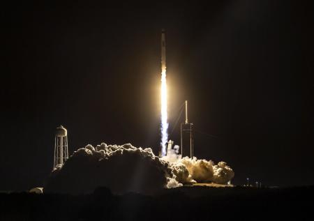 Ракета Falcon 9 успешно стартовала с космодрома в Калифорнии