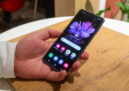 Samsung оснастит смартфоны секретной защитой от любопытных