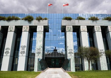 Польский суд позволил остаться с родителями пятерым российским детям