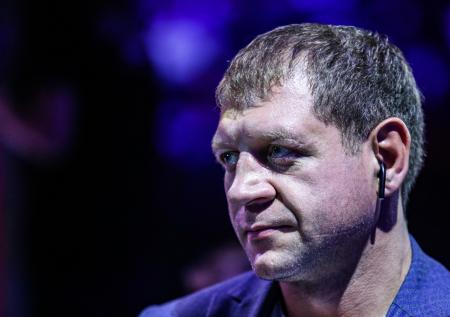 Брат Исмаилова выразил желание готовить Емельяненко к реваншу с Сантосом