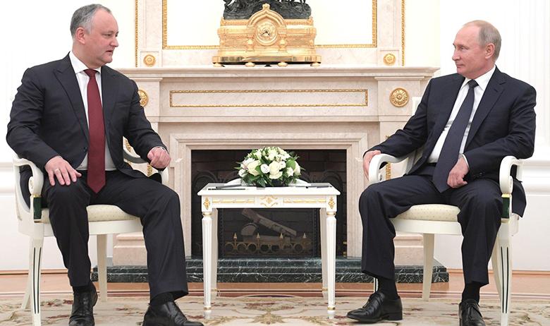 Президент республики Молдова Игорь Додон и президент РФ Владимир Путин (слева направо)