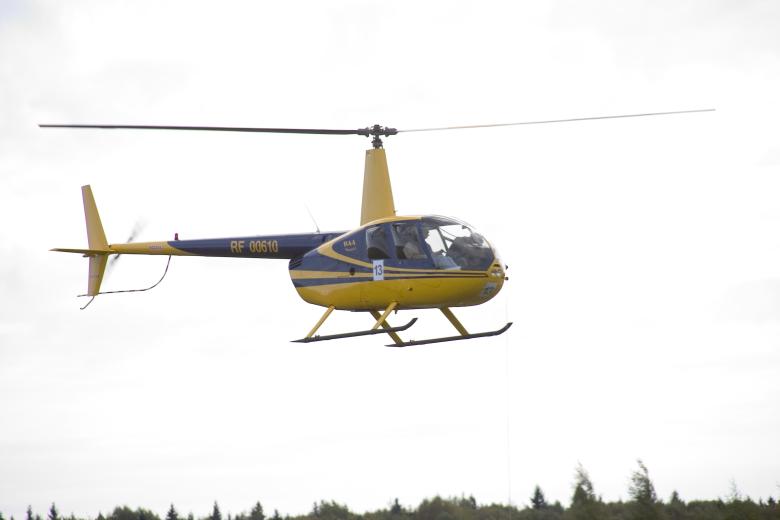 Вертолёт Robinson R44