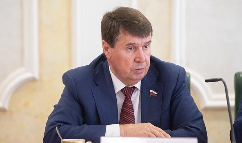 Член Совета Федерации Сергей Цеков