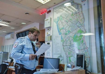 Неизвестные сообщили о бомбах в трёх ТЦ Москвы