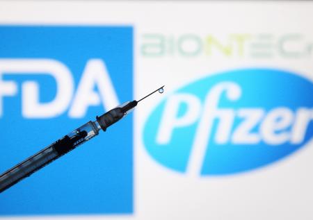 Авиарегулятор США разрешил, с оговорками, вводить лётчикам вакцину Pfizer